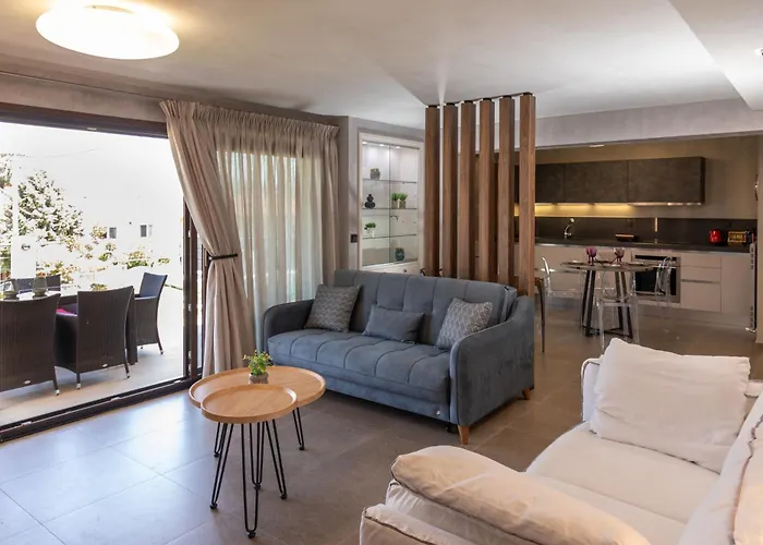 Ilios Luxury Apartment