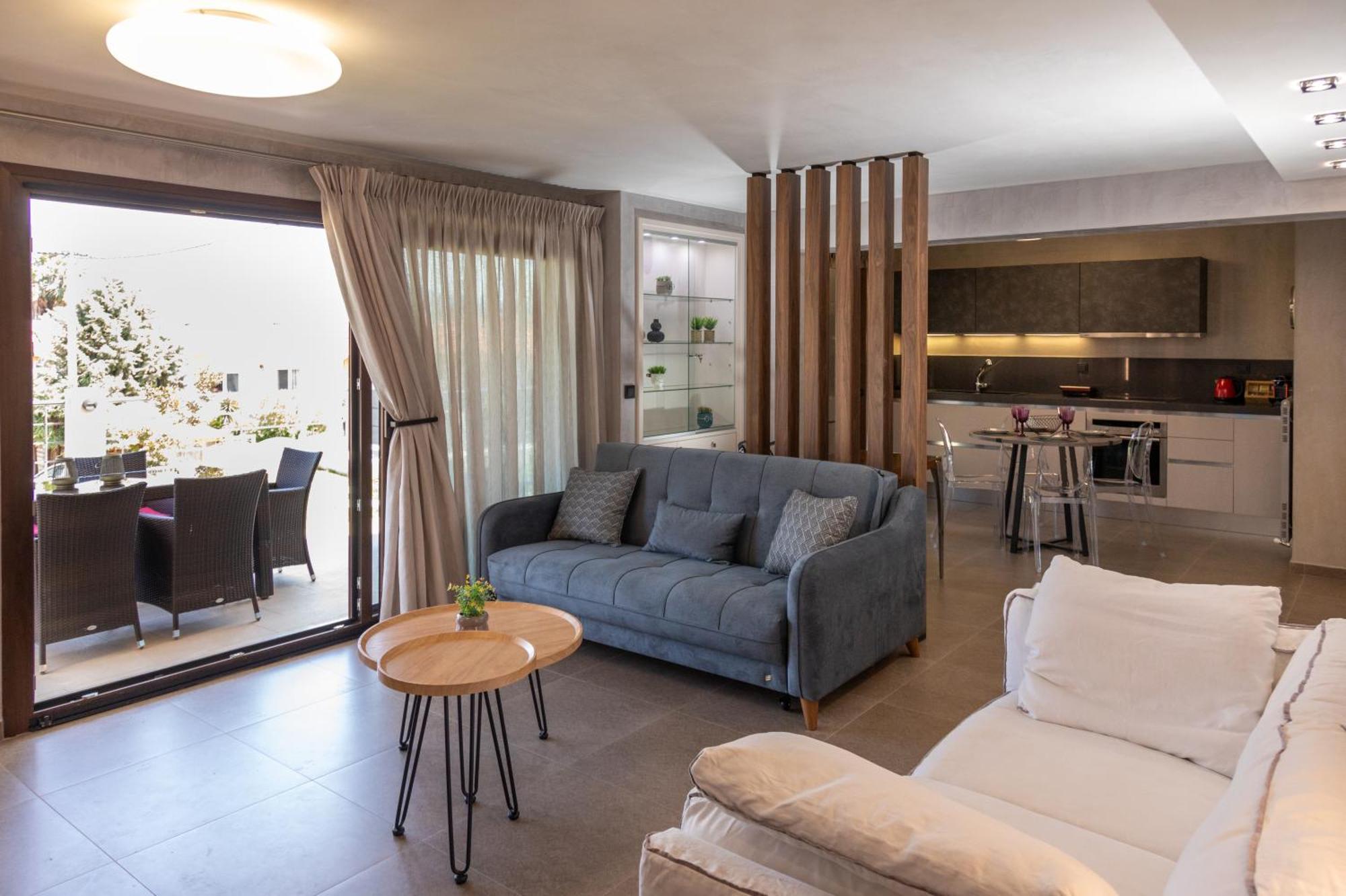 Ilios Luxury Apartment