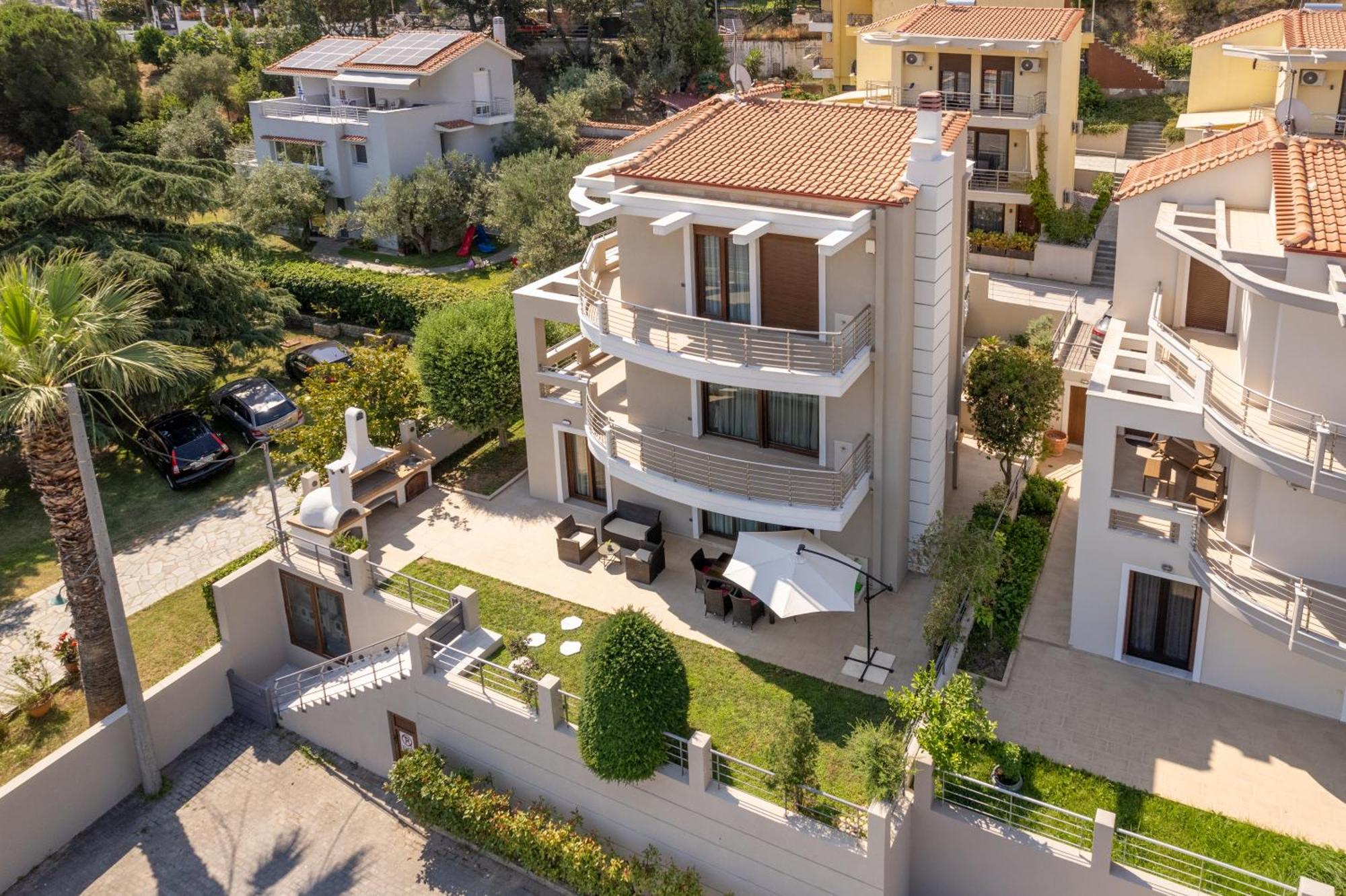 Ilios Luxury Apartment Nea Iraklitsa